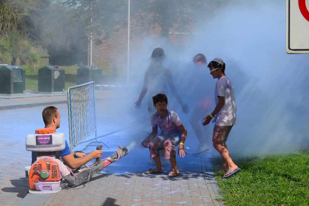 ../Images/Color fun run 2015 041.jpg